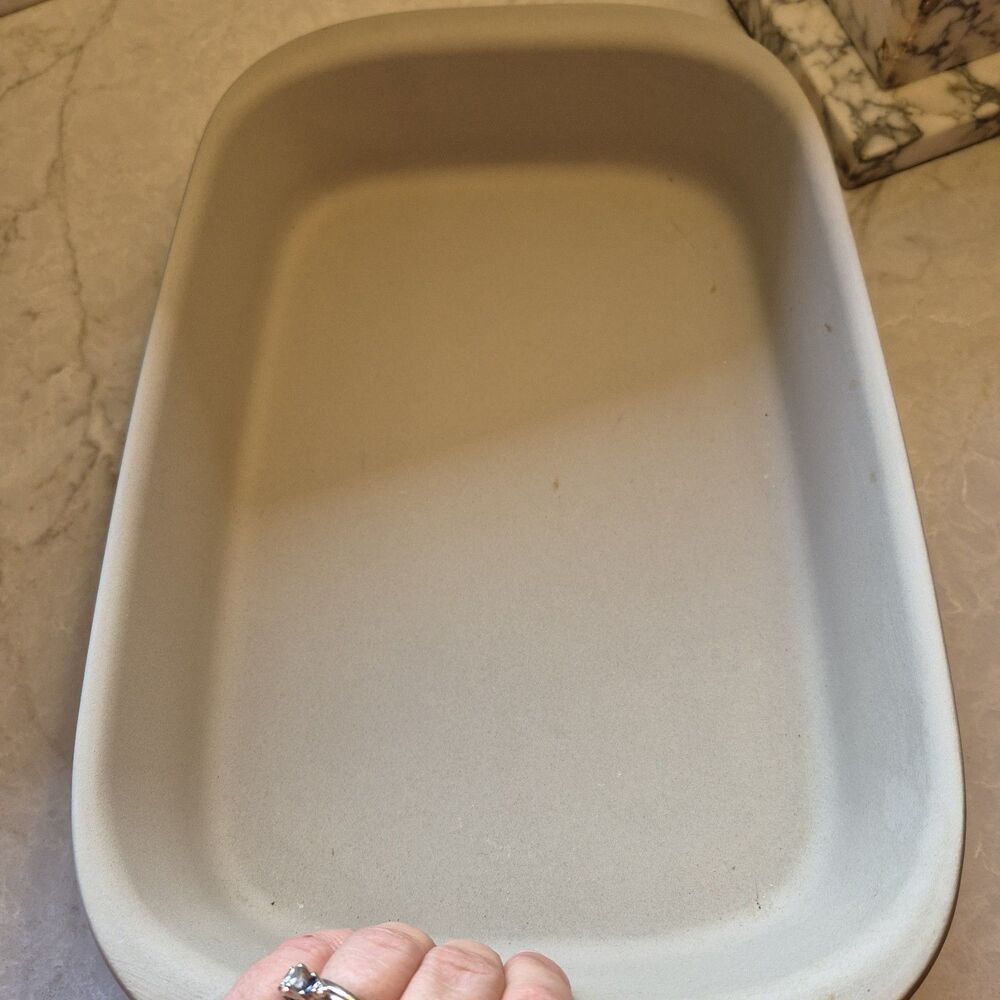 Pampered Chef Beige Ceramic-Look Rectangular Baking Dish - Picture 2 of 5